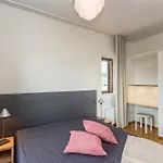 7305 By Interhome Loma-asunnot